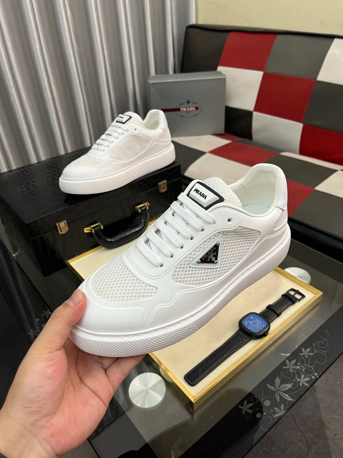 Men's shoes 💰580⌚️⌚️【PRADA】Prada - high-end quality original order 🔍🔍🔍 casual sports shoes - upper: imported 🔝 Napa calfskin, pebbled calfskin, branded glue hollow mesh canvas, shoe body sewn with branded metal fasteners - lining: water-dyed cowhide - outsole: ultra-light TPU foam rubber; two-color molded outsole -Ultra-high quality control, fine workmanship, highlighting (high-end, nobility, class) -Size: 38-445️⃣colors available